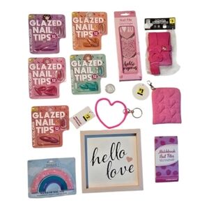L.A. Colors Love Bundle - Fashion Nails, Accessories & Love Wall Plaque